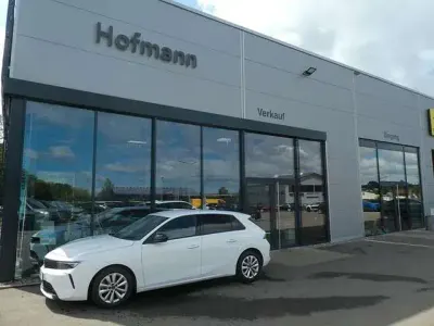Gebraucht Opel Astra Business Edition 131 PS (96 kW) 2022 Weiß Kleinwagen
