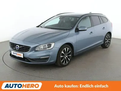 Używany Volvo V60 Linje Svart 150 KM (110 kW) 2017 Niebieski Kombi