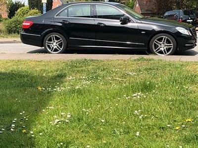 Gebraucht Mercedes E200 Avantgarde 184 PS (135 kW) 2011 Schwarz Limousine