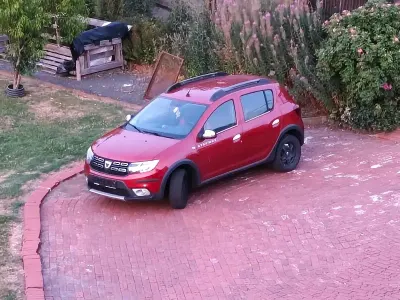 Gebraucht Dacia Sandero Stepway 90 PS (66 kW) 2018 Rot Kleinwagen