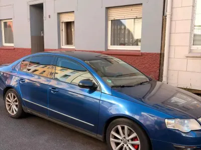 Gebraucht VW Passat 140 PS (102 kW) 2007 Blau Limousine