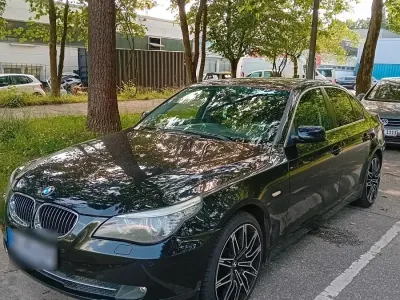 Gebraucht BMW 523 190 PS (139 kW) 2009 Schwarz Limousine