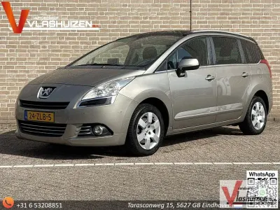 Gebraucht Peugeot 5008 Style 156 PS (114 kW) 2013 Grau Van / Kleinbus