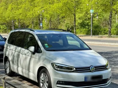 Gebraucht VW Touran Comfortline 116 PS (85 kW) 2019 Weiß Van / Kleinbus