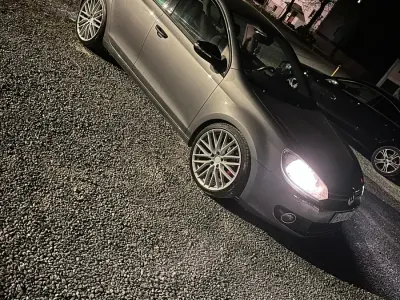 Gebraucht VW Golf VI 105 PS (77 kW) 2012 Grau Kleinwagen