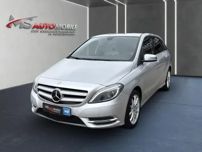 Gebraucht Mercedes B180 122 PS (89 kW) 2013 Silber Kleinwagen