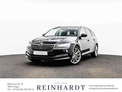Gebraucht Skoda Superb Style 190 PS (139 kW) 2023 Schwarzmagic perleffekt Kombi