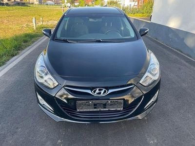 Usata Hyundai i40 Comfort 135 CV (99 kW) 2014 Nero Station wagon