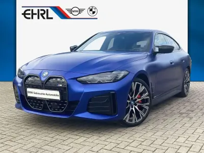 Używany BMW i4 Shadowline 400 kW (544 KM) 2023 Niebieski Sedan/Limuzyna