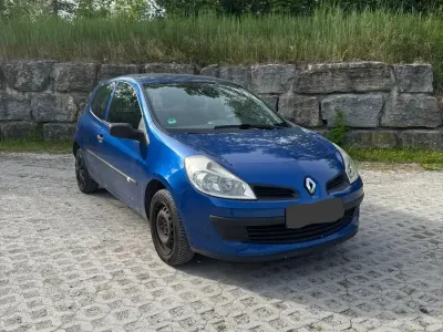 Gebraucht Renault Clio II 86 PS (63 kW) 2008 Blau Kleinwagen