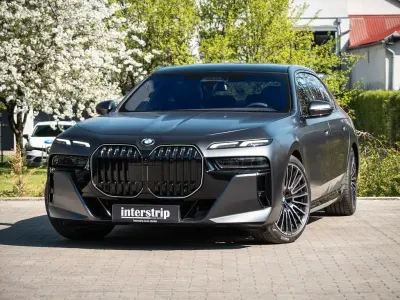 Gebraucht BMW 740 M Sport 299 PS (219 kW) 2026 Grau Limousine