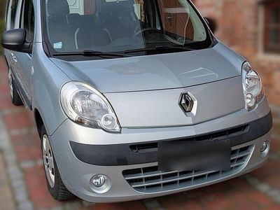 Gebraucht Renault Kangoo 106 PS (77 kW) 2013 Silber Van / Kleinbus