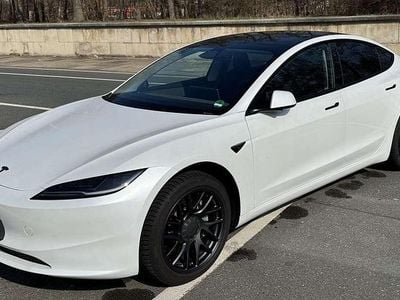 Gebraucht Tesla Model 3 Long Range RWD 235 kW (320 PS) 2024 Weiß Limousine