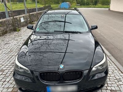 gebraucht BMW 525 i A touring - Pano Navi schwarz