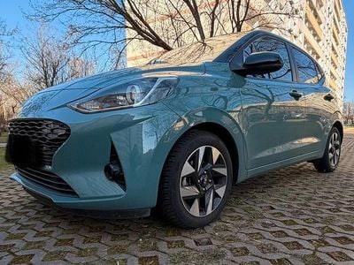 Gebraucht Hyundai i10 Style 84 PS (61 kW) 2023 Grün Kleinwagen
