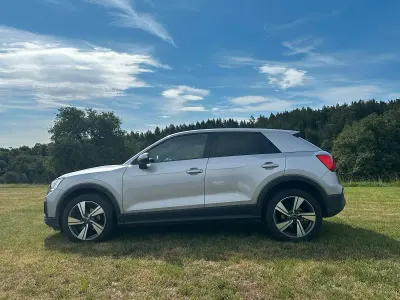 Gebraucht Audi Q2 S-Line 150 PS (110 kW) 2022 Silber SUV