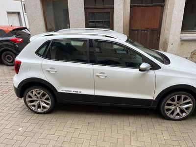 Gebraucht VW Polo 90 PS (66 kW) 2014 Weiß Limousine