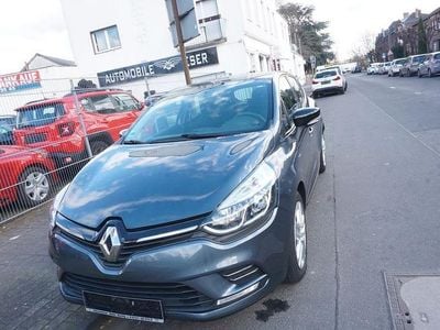 Gebraucht Renault Clio IV LIMITED 73 PS (53 kW) 2018 Grau Limousine