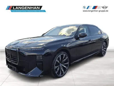 Neu BMW i7 Sport Line 400 kW (544 PS) 2026 Schwarz Limousine