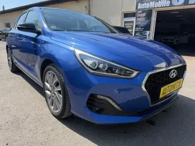 Gebraucht Hyundai i30 Passion Plus 140 PS (102 kW) 2018 Blau Limousine