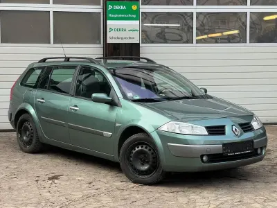 Używany Renault Mégane 113 KM (83 kW) 2004 Zielony Sedan/Limuzyna