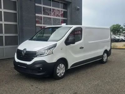 Gebraucht Renault Trafic Komfort 145 PS (106 kW) 2018 Weiß Van / Kleinbus