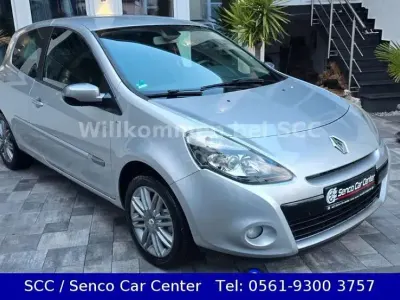 Gebraucht Renault Clio III Night&Day 75 PS (55 kW) 2012 Platingrau Kleinwagen