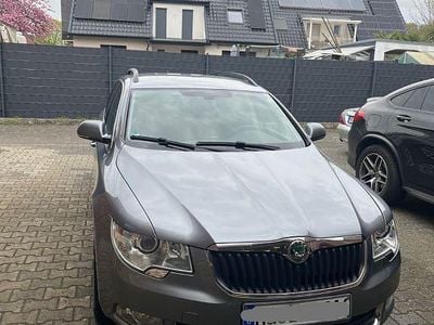 Usata Skoda Superb Family 170 CV (125 kW) 2011 Grigio Berlina