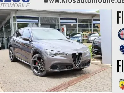 Neu Alfa Romeo Stelvio Veloce 210 PS (154 kW) 2026 Grau SUV
