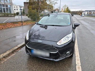 Gebraucht Ford Fiesta 95 PS (69 kW) 2015 Schwarz Kleinwagen
