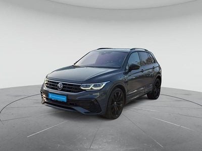 Gebraucht VW Tiguan R-line 150 PS (110 kW) 2023 Delfingrau metallic SUV