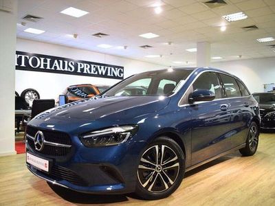 Usata Mercedes B180 Urban 136 CV (100 kW) 2023 Blu Monovolume