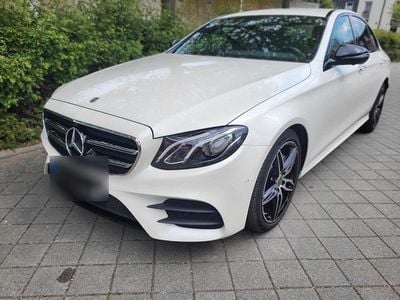 Usata Mercedes E220 AMG line 196 CV (144 kW) 2018 Bianco Berlina