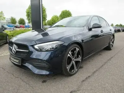 Gebraucht Mercedes C200 Avantgarde 204 PS (150 kW) 2022 Blau Limousine