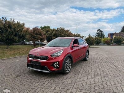 Begagnad Kia Niro Spirit 141 HK (103 kW) 2019 Röd SUV