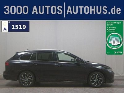 Gebraucht VW Golf VIII R-line 150 PS (110 kW) 2021 Deep black perleffekt Kombi