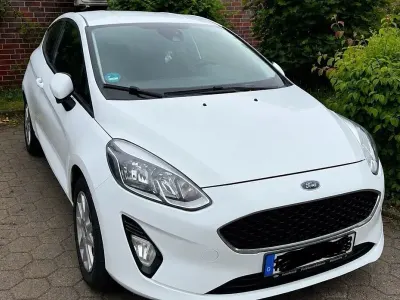 Gebraucht Ford Fiesta Cool & Connect 71 PS (52 kW) 2017 Weiß Kleinwagen