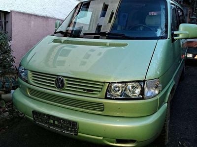 Gebraucht VW Multivan 102 PS (75 kW) 1999 Grün Van