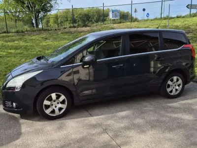 Gebraucht Peugeot 5008 Premium 150 PS (110 kW) 2009 Grau Van / Kleinbus