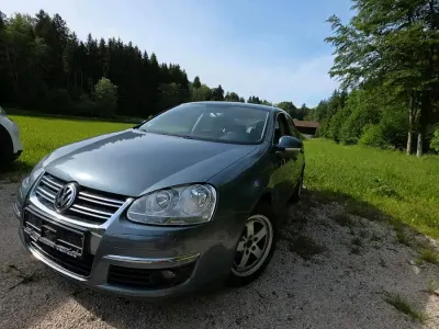 Gebraucht VW Jetta 102 PS (75 kW) 2006 Grün Limousine