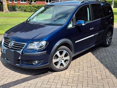 VW Touran Cross