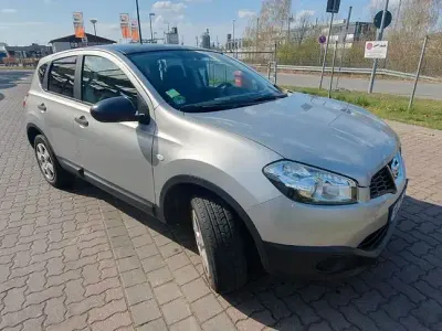 Gebraucht Nissan Qashqai Visia 117 PS (86 kW) 2010 Silber SUV