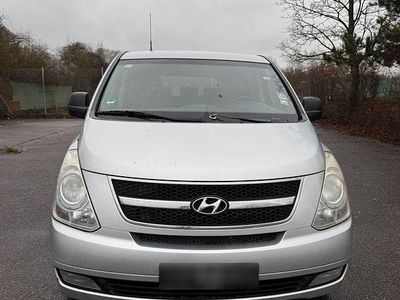 Second-hand Hyundai H-1 170 CP (125 kW) 2009 Gri Monovolum