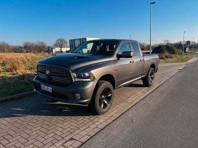 Grau Gebraucht 2013 Dodge Ram Abholung | 24.999 € (Teuer)