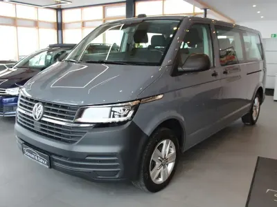 Second-hand VW Caravelle Trendline 204 CP (150 kW) 2022 Gri Van