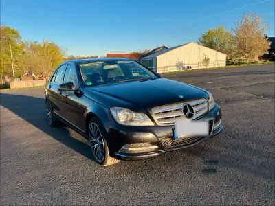 Gebraucht Mercedes C200 135 PS (99 kW) 2013 Schwarz Limousine