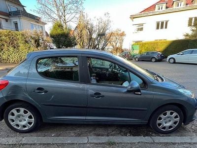 Gebraucht Peugeot 207 73 PS (53 kW) 2010 Grau Kleinwagen