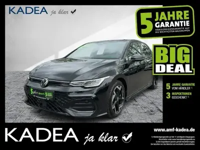 Używany VW Golf VIII R-line 150 KM (110 kW) 2025 Czarny Sedan/Limuzyna