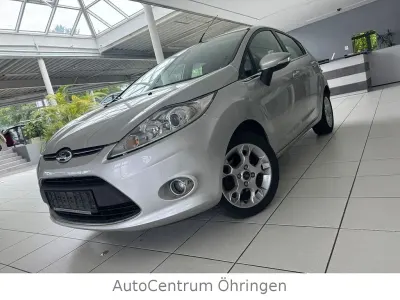 Gebraucht Ford Fiesta Titanium 82 PS (60 kW) 2012 Grau Limousine