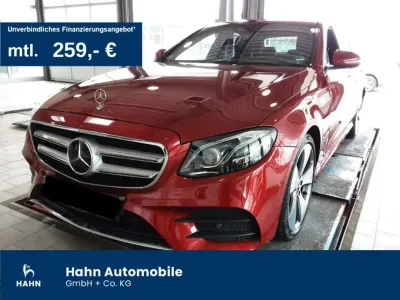 Gebraucht Mercedes E220 AMG line 194 PS (142 kW) 2019 Hyazinthrot  metalliclack Limousine